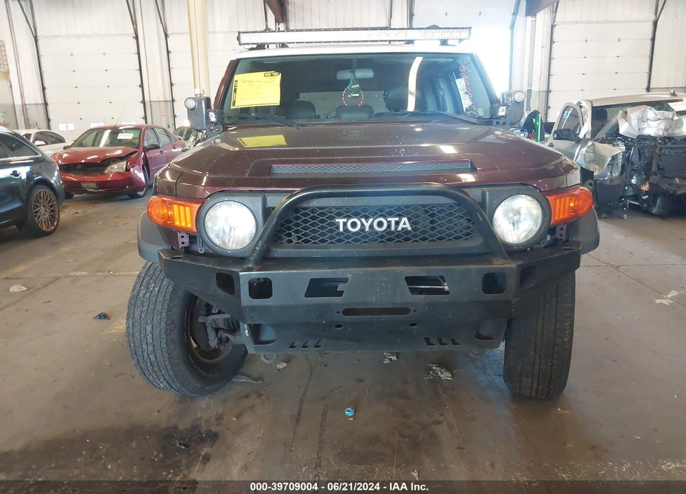2007 TOYOTA FJ CRUISER VIN: JTEBU11F070018641