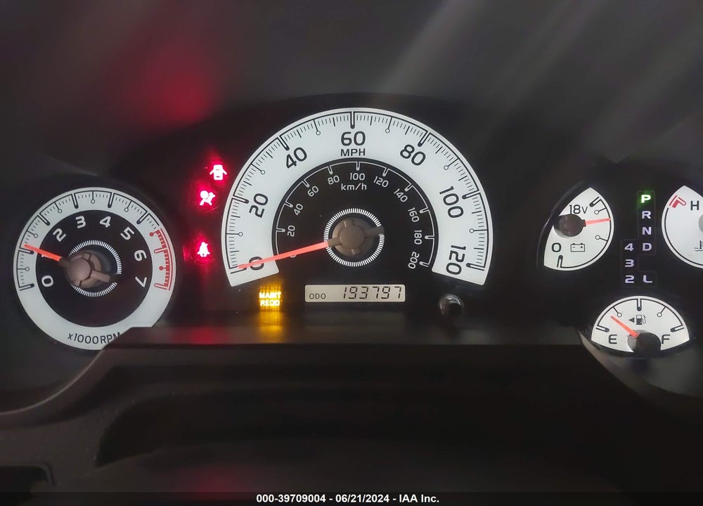 2007 TOYOTA FJ CRUISER VIN: JTEBU11F070018641