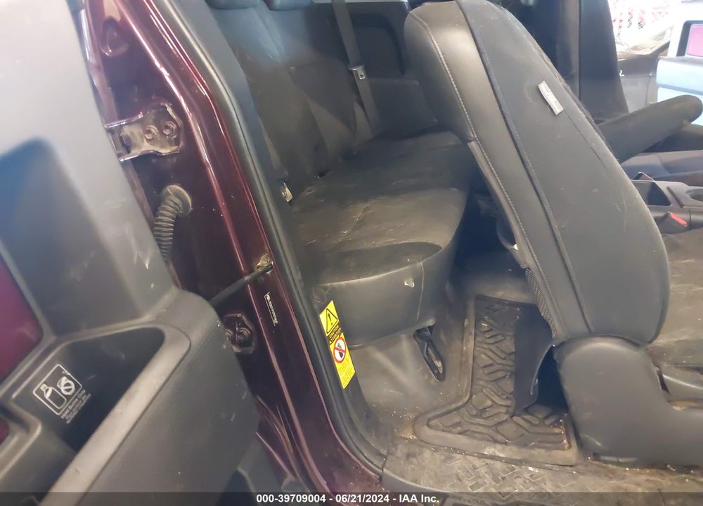 2007 TOYOTA FJ CRUISER VIN: JTEBU11F070018641
