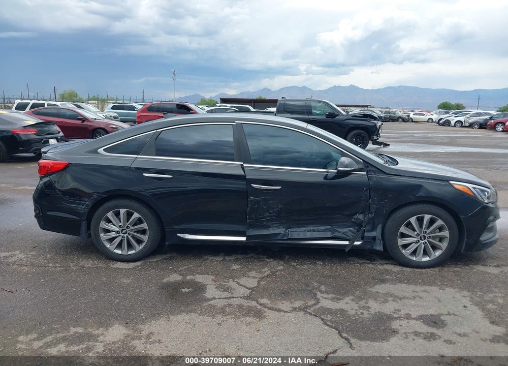 2015 HYUNDAI SONATA SPORT VIN: 5NPE34AF4FH216209