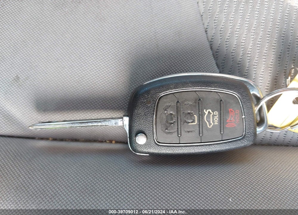 2015 HYUNDAI SONATA VIN: 5NPE24AF6FH232799