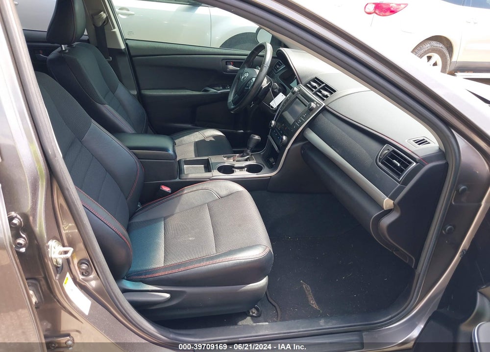 2016 TOYOTA CAMRY SE VIN: 4T1BF1FK8GU265849