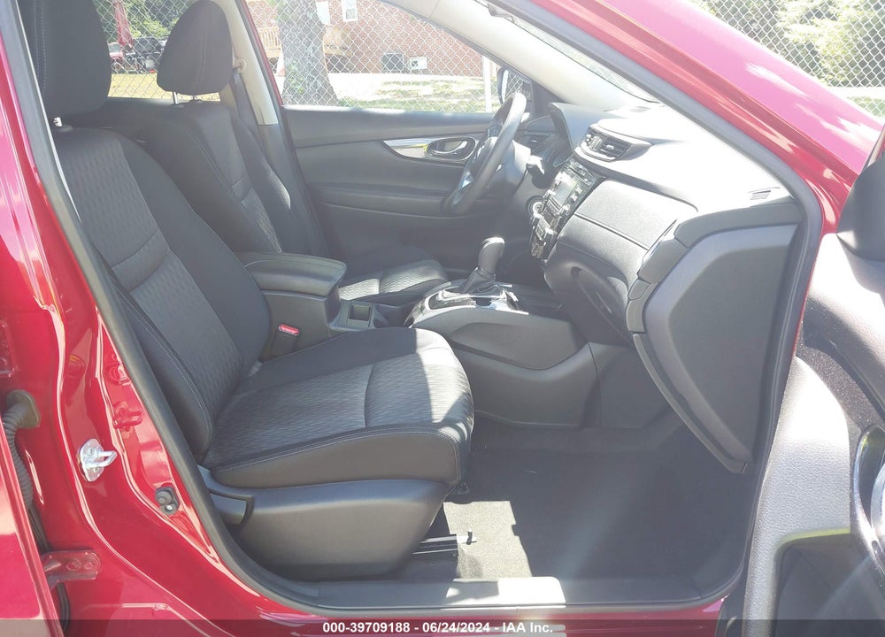 2017 NISSAN ROGUE S VIN: JN8AT2MV6HW261191