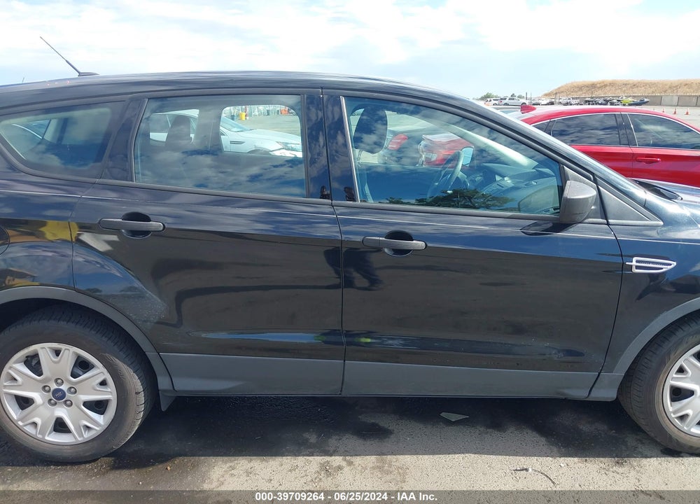 2015 FORD ESCAPE S VIN: 1FMCU0F70FUB47258