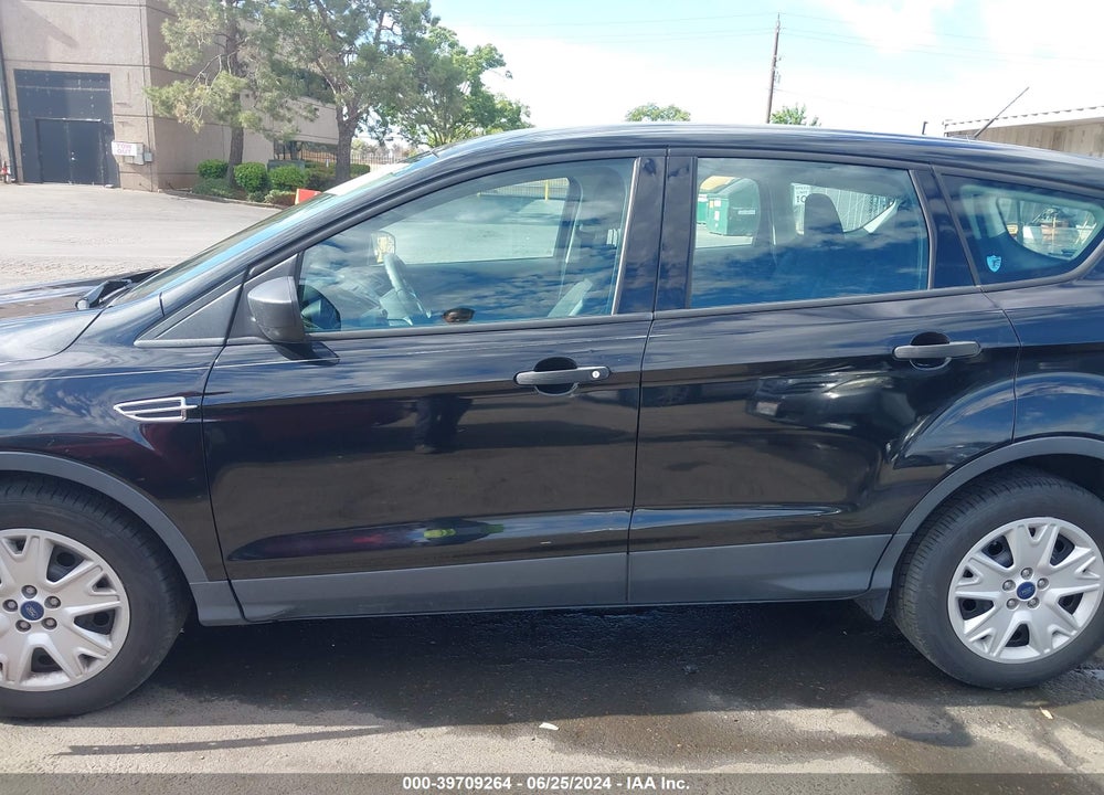 2015 FORD ESCAPE S VIN: 1FMCU0F70FUB47258