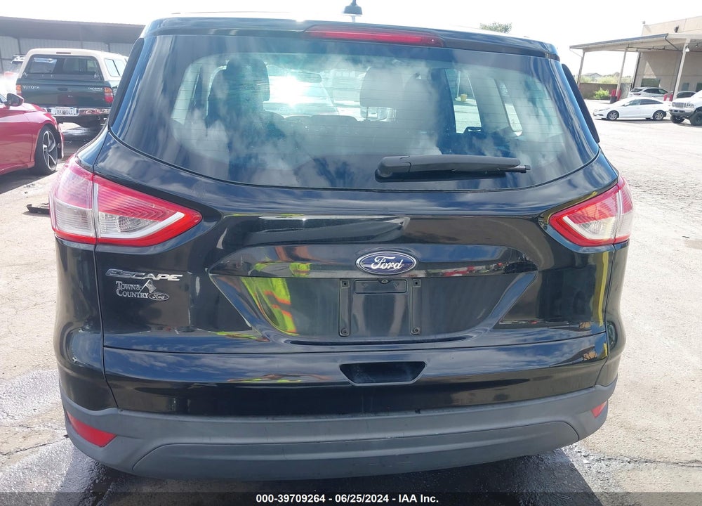 2015 FORD ESCAPE S VIN: 1FMCU0F70FUB47258