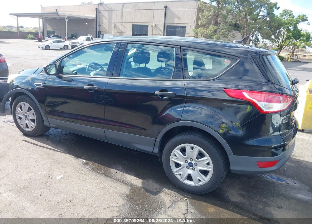 2015 FORD ESCAPE S VIN: 1FMCU0F70FUB47258