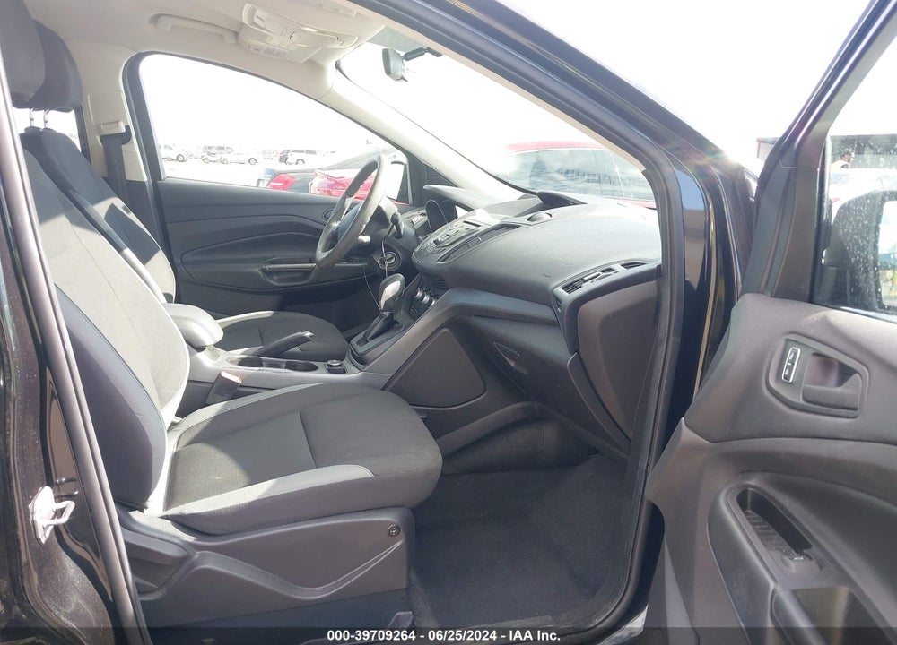 2015 FORD ESCAPE S VIN: 1FMCU0F70FUB47258