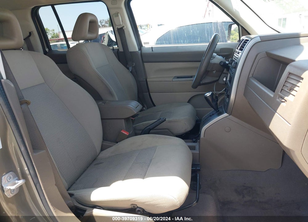 2007 JEEP PATRIOT SPORT VIN: 1J8FT28W87D358237
