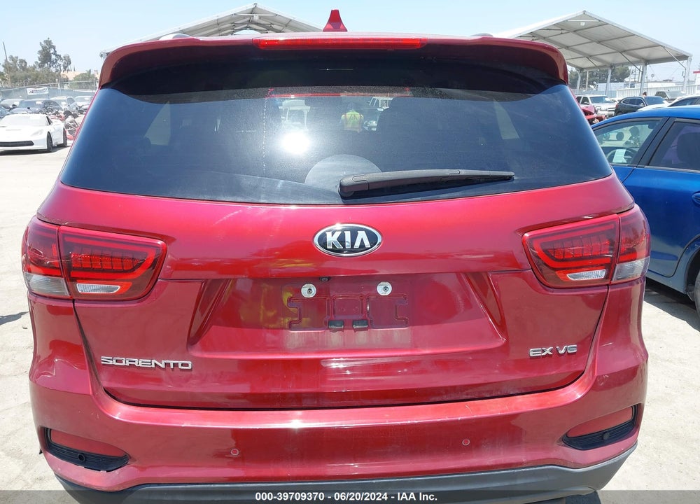2019 KIA SORENTO 3.3L EX VIN: 5XYPHDA50KG465898