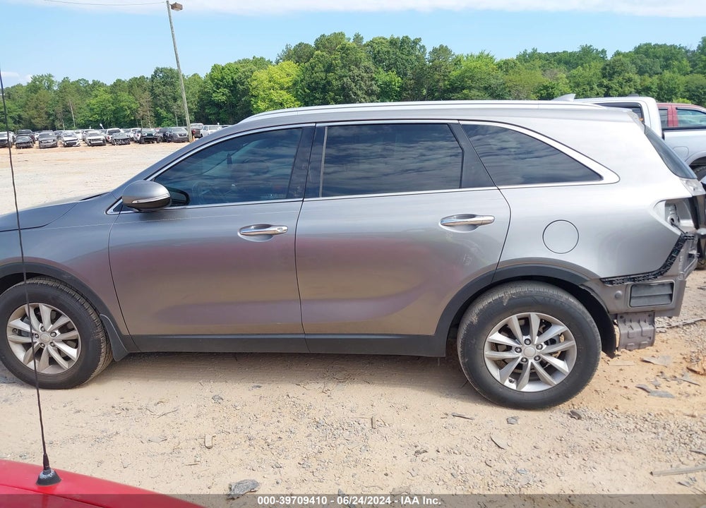 2017 KIA SORENTO 2.4L LX VIN: 5XYPG4A33HG246203