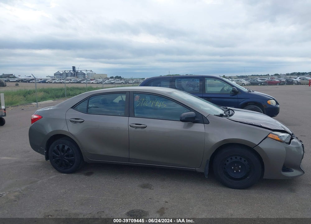 2017 TOYOTA COROLLA LE VIN: 5YFBURHE9HP724353