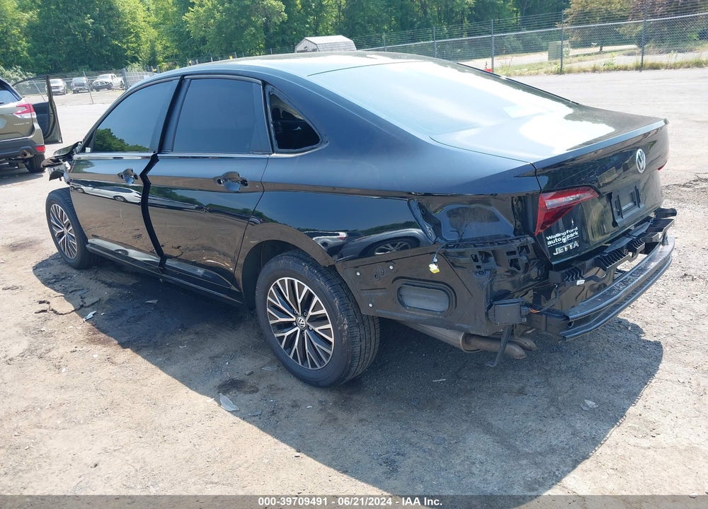2021 VOLKSWAGEN JETTA 1.4T R-LINE/1.4T S/1.4T SE VIN: 3VWC57BU2MM093000