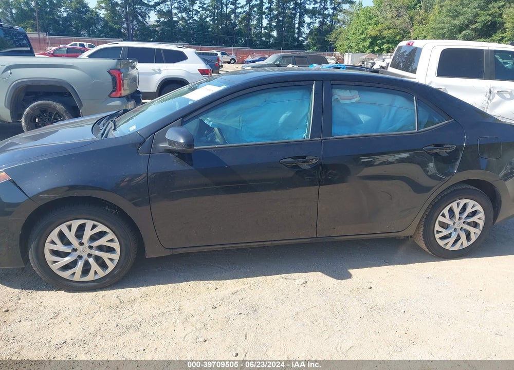 2019 TOYOTA COROLLA LE VIN: 5YFBURHE2KP945462