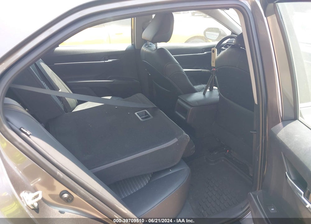 2020 TOYOTA CAMRY SE AWD VIN: 4T1G11BK7LU002160