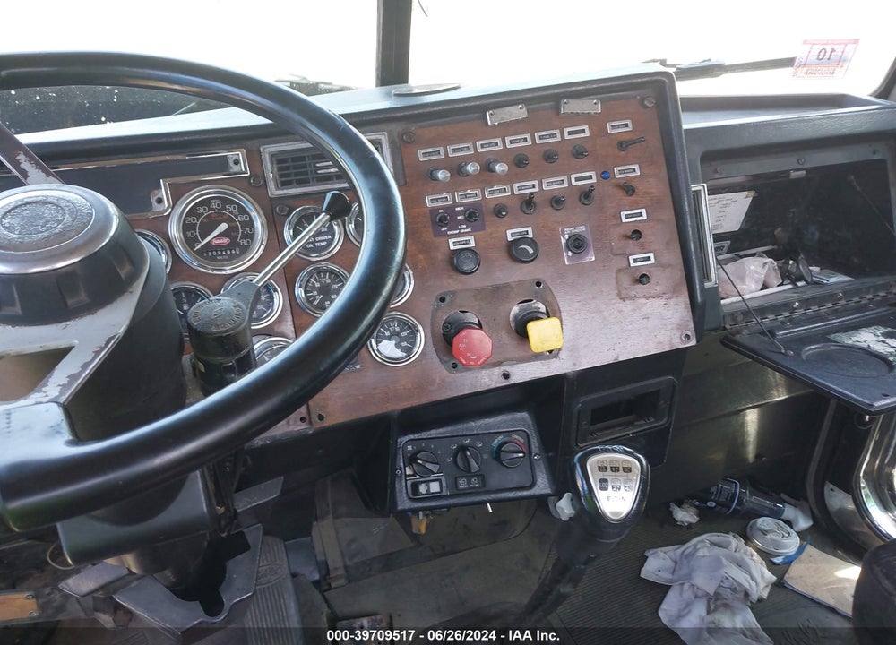 1997 PETERBILT 379 VIN: 1XP5DB9X0VN420016