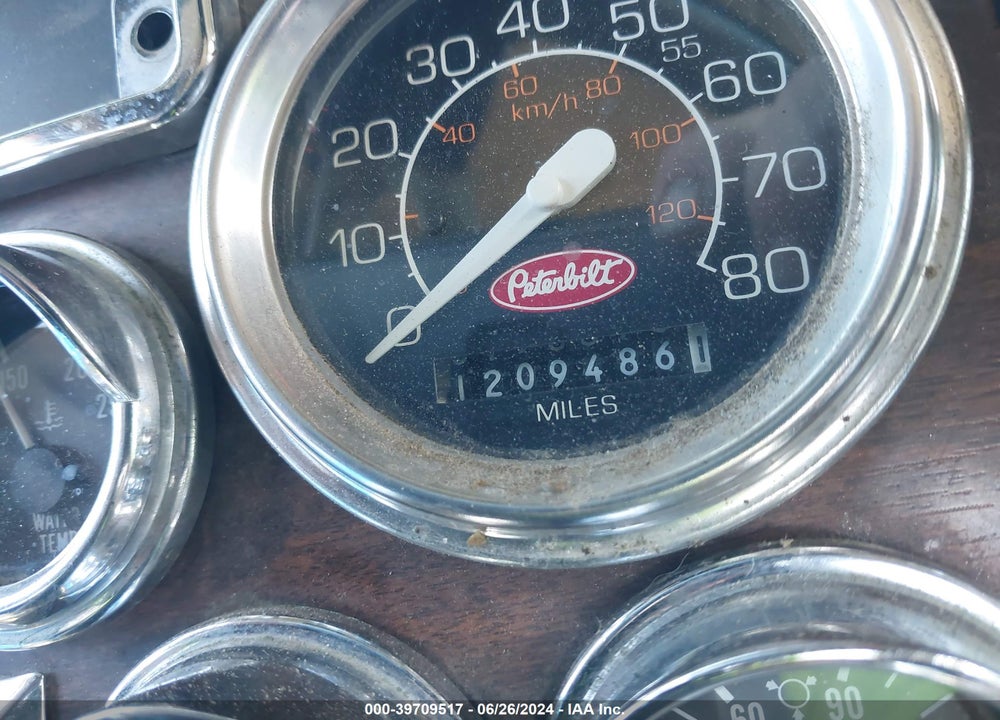 1997 PETERBILT 379 VIN: 1XP5DB9X0VN420016