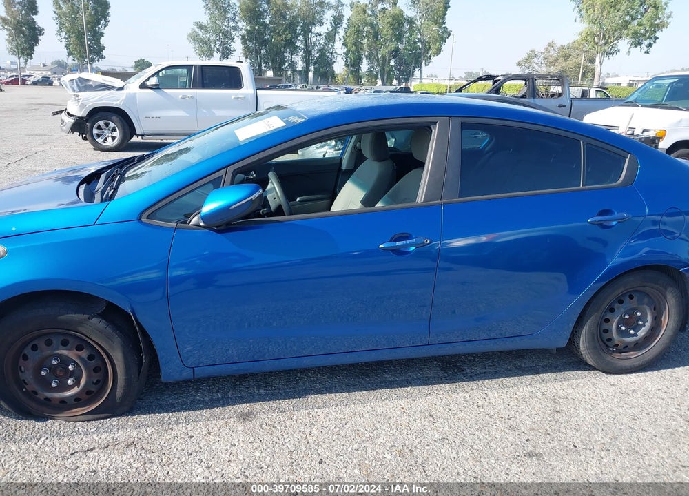 2015 KIA FORTE LX VIN: KNAFX4A69F5295673