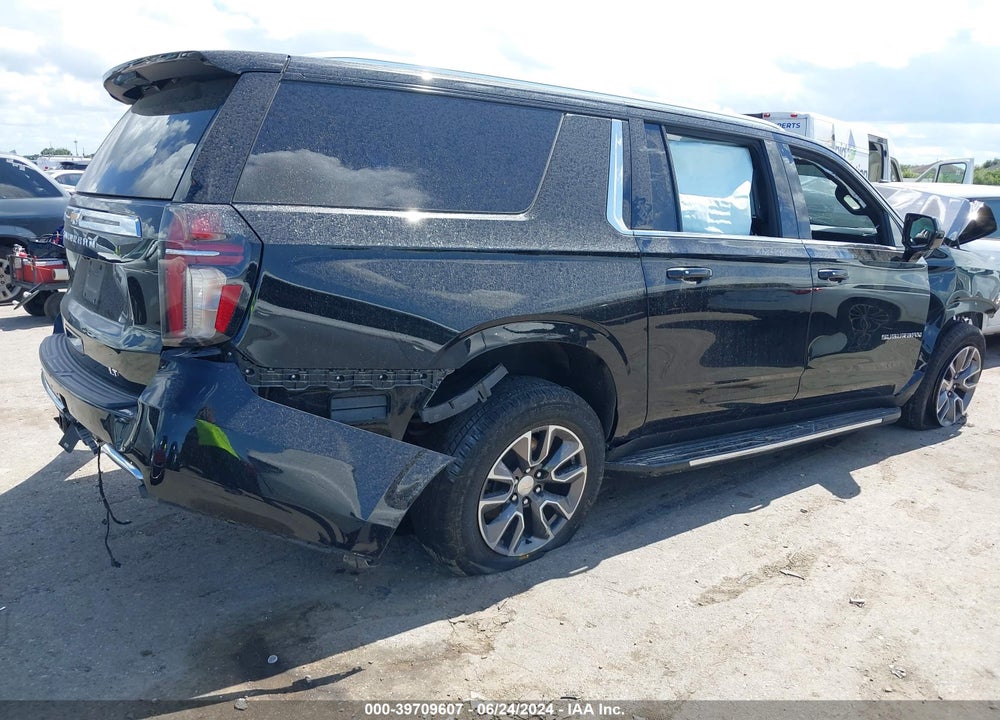 2022 CHEVROLET SUBURBAN 2WD LT VIN: 1GNSCCKD7NR260939