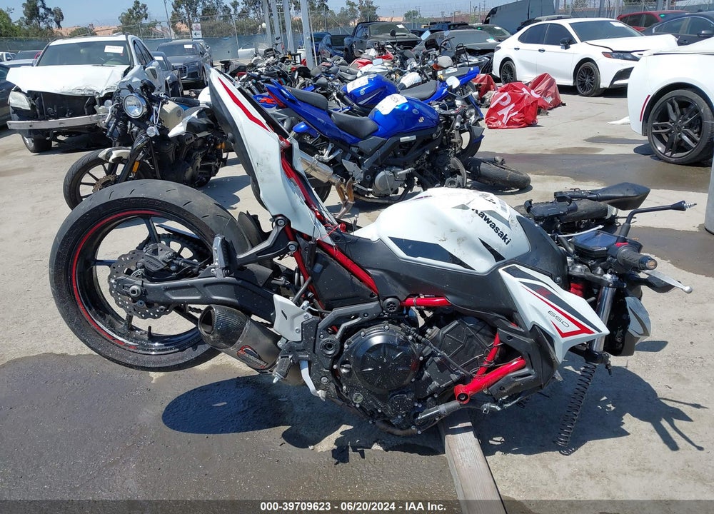 2022 KAWASAKI ER650 K VIN: ML5EREK12NDA58395