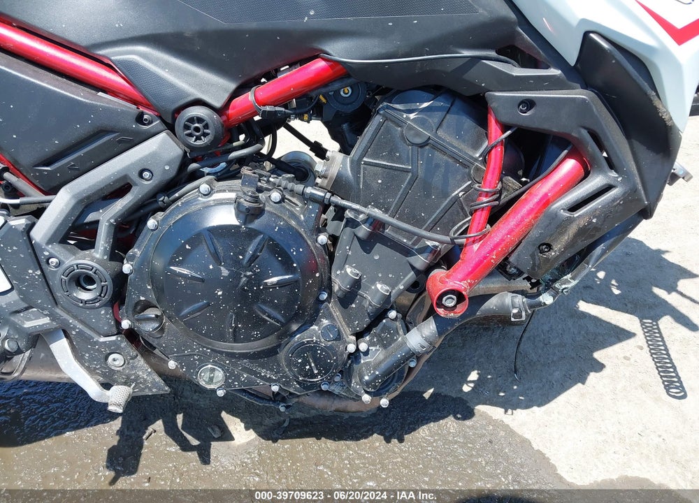 2022 KAWASAKI ER650 K VIN: ML5EREK12NDA58395