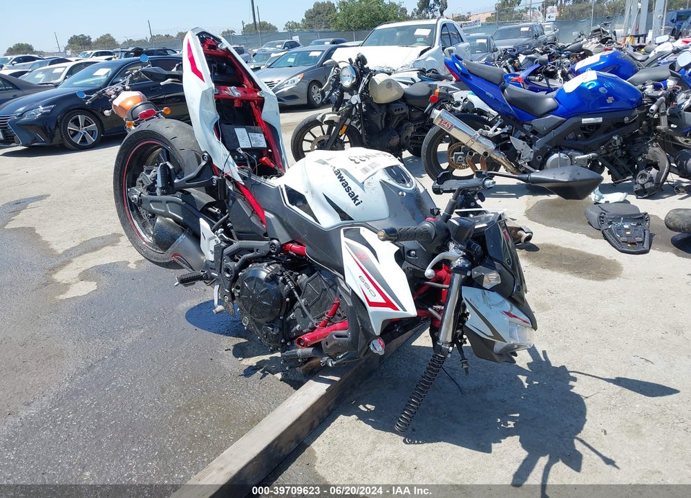 2022 KAWASAKI ER650 K VIN: ML5EREK12NDA58395