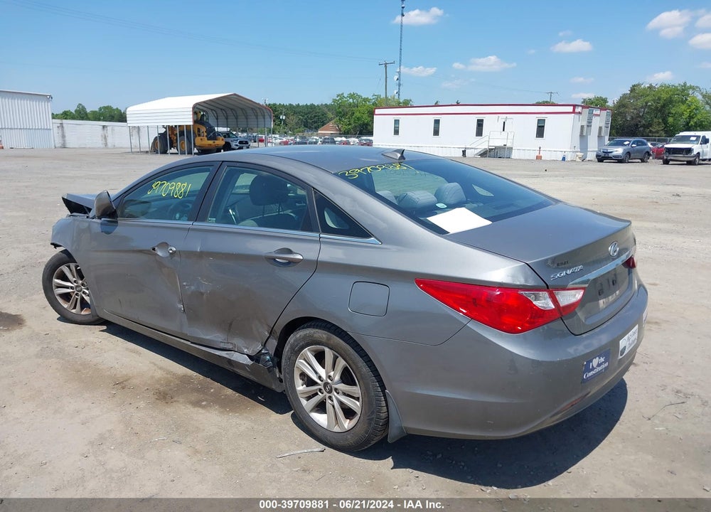2013 HYUNDAI SONATA GLS VIN: 5NPEB4AC7DH770902