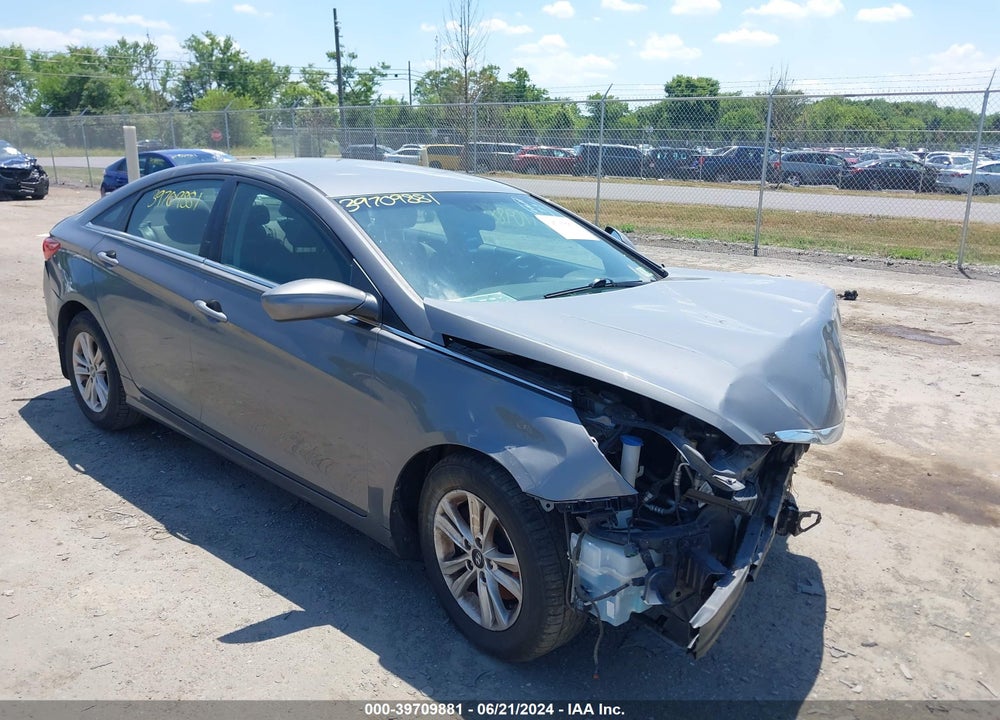 2013 HYUNDAI SONATA GLS VIN: 5NPEB4AC7DH770902
