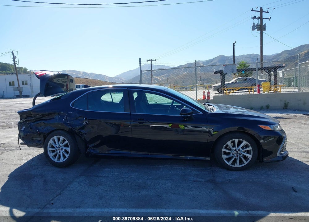 2021 TOYOTA CAMRY LE VIN: 4T1R11AK9MU611665