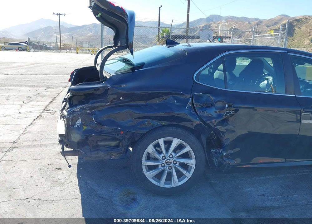 2021 TOYOTA CAMRY LE VIN: 4T1R11AK9MU611665