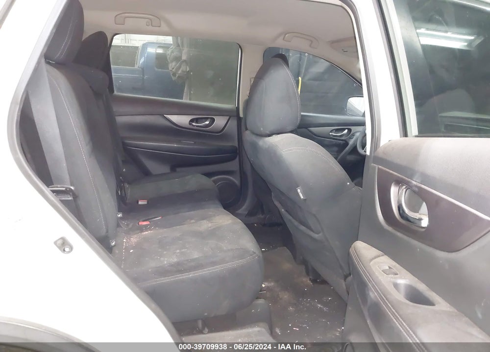 2016 NISSAN ROGUE S VIN: 5N1AT2MN5GC775542