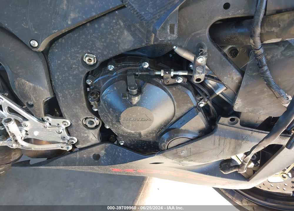 2020 HONDA CBR600 RR VIN: JH2PC40J7LK600200