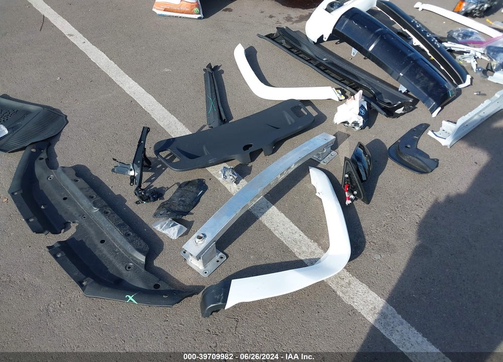 2024 TOYOTA 4RUNNER TRD PRO VIN: JTELU5JR0R6252901