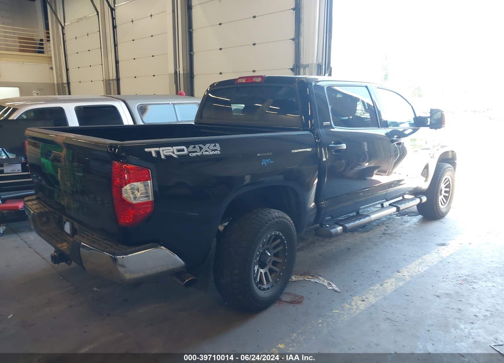 2017 TOYOTA TUNDRA SR5 5.7L V8 VIN: 5TFDY5F17HX616790