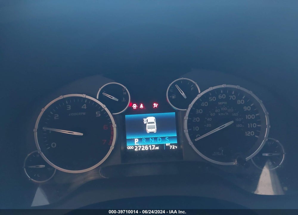 2017 TOYOTA TUNDRA SR5 5.7L V8 VIN: 5TFDY5F17HX616790