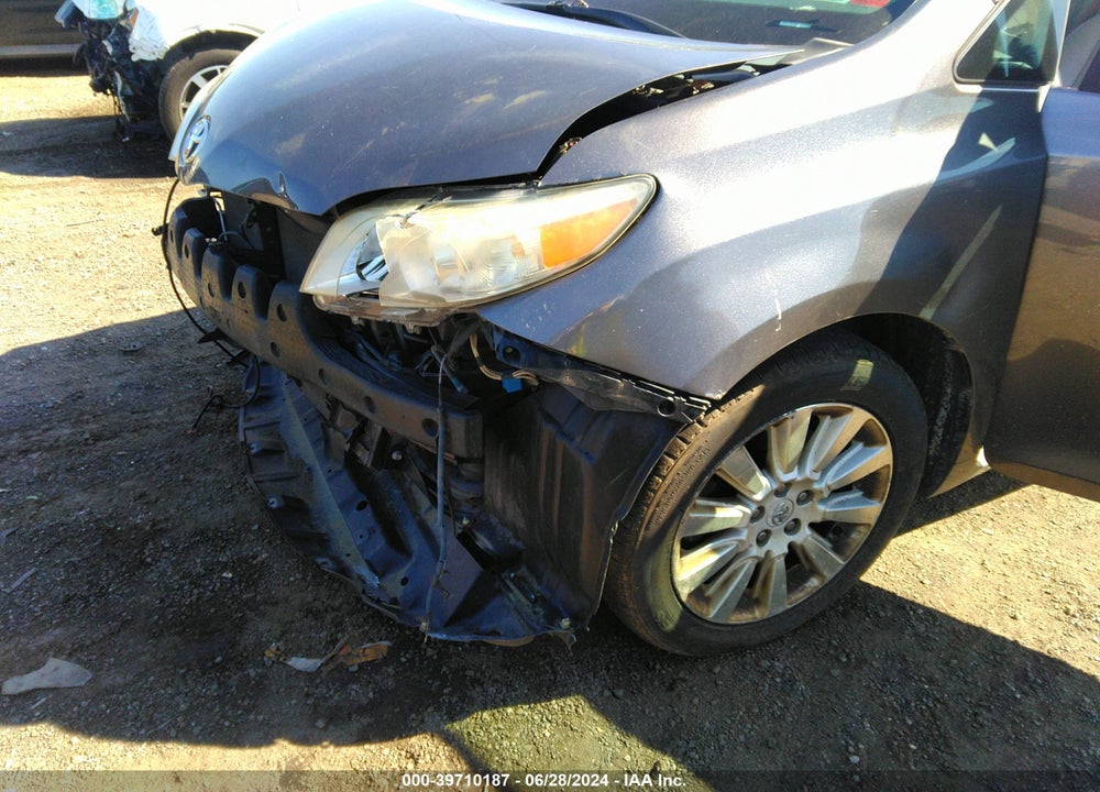 2012 TOYOTA SIENNA XLE 7 PASSENGER VIN: 5TDDK3DC4CS046966