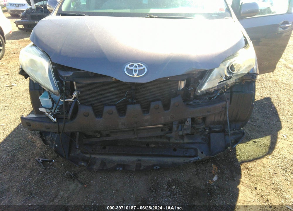 2012 TOYOTA SIENNA XLE 7 PASSENGER VIN: 5TDDK3DC4CS046966