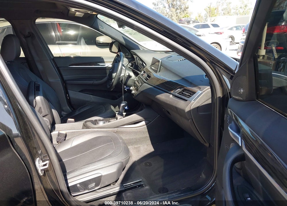 2017 BMW X1 XDRIVE28I VIN: WBXHT3C37H5F86721