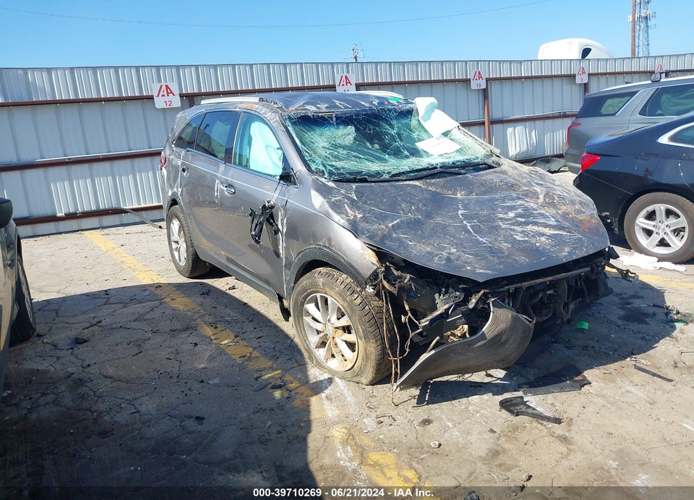 2017 KIA SORENTO 2.4L LX VIN: 5XYPG4A32HG217601