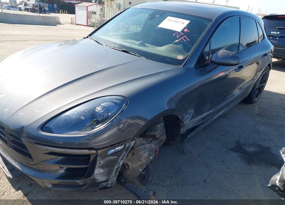 2017 PORSCHE MACAN TURBO VIN: WP1AF2A50HLB61823