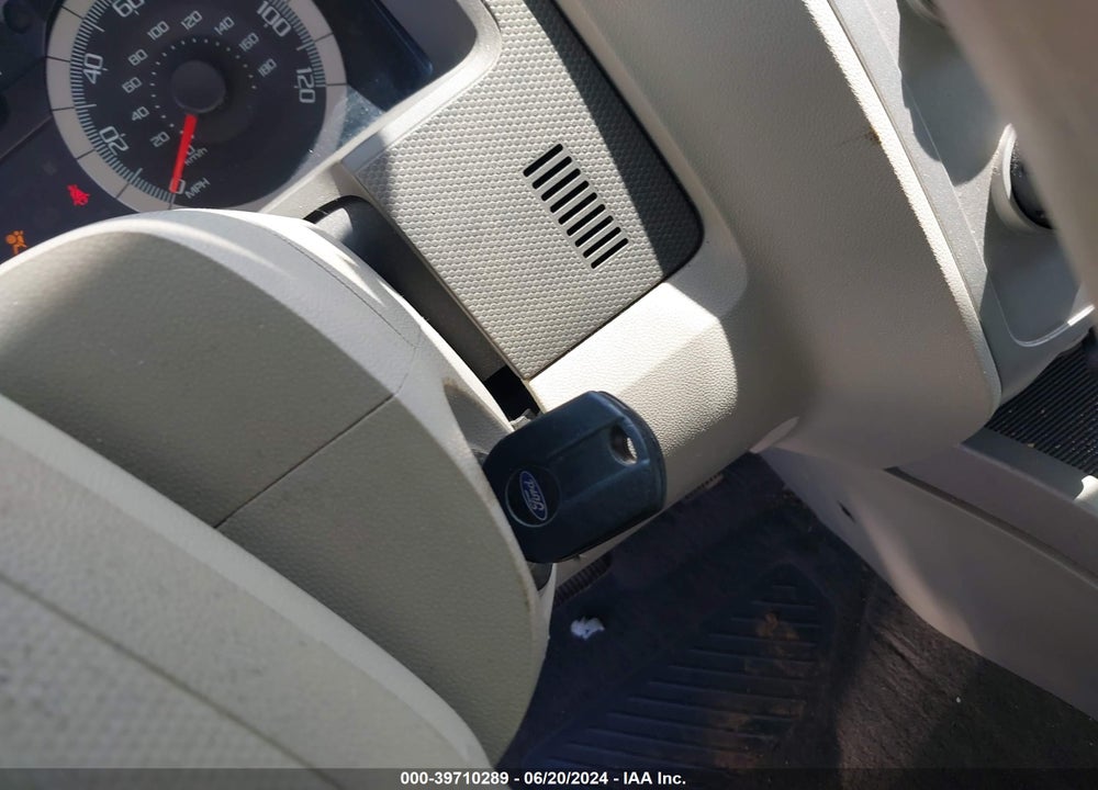 2008 FORD ESCAPE XLT VIN: 1FMCU03118KC66757