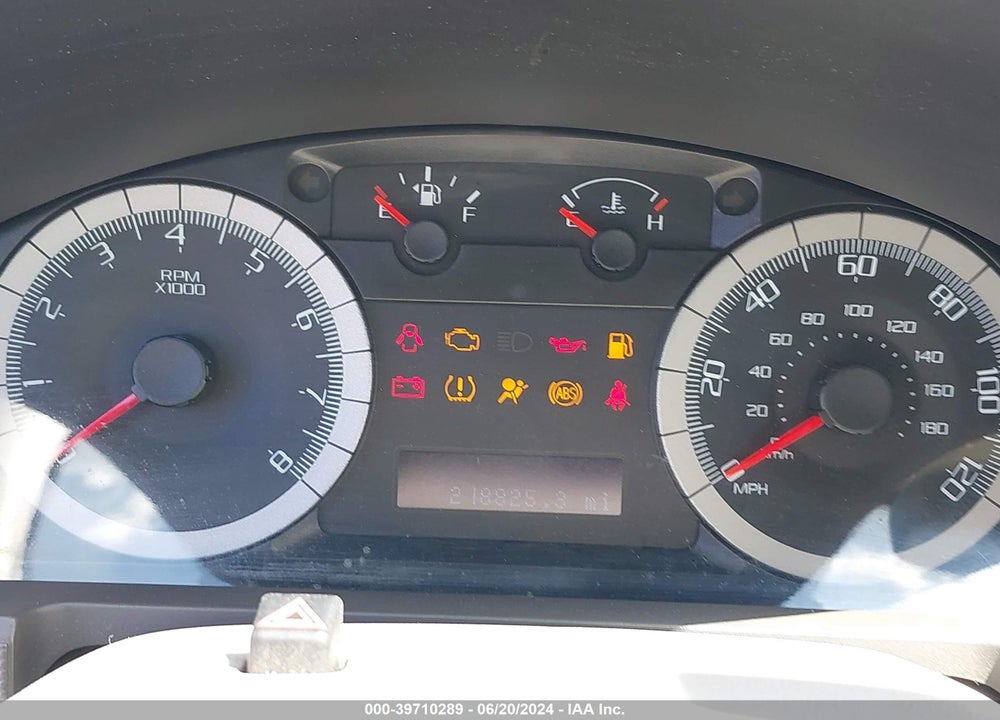 2008 FORD ESCAPE XLT VIN: 1FMCU03118KC66757