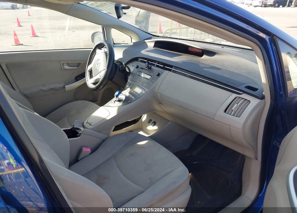 2011 TOYOTA PRIUS TWO VIN: JTDKN3DU6B0259975