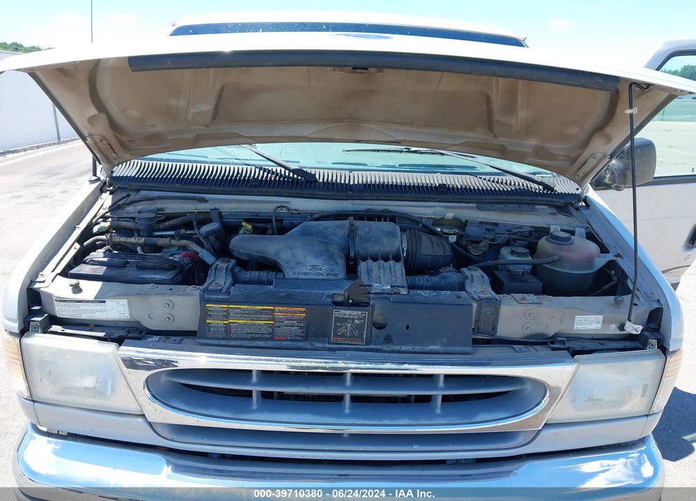 2001 FORD E-350 SUPER DUTY XL/XLT VIN: 1FBSS31L71HA13946