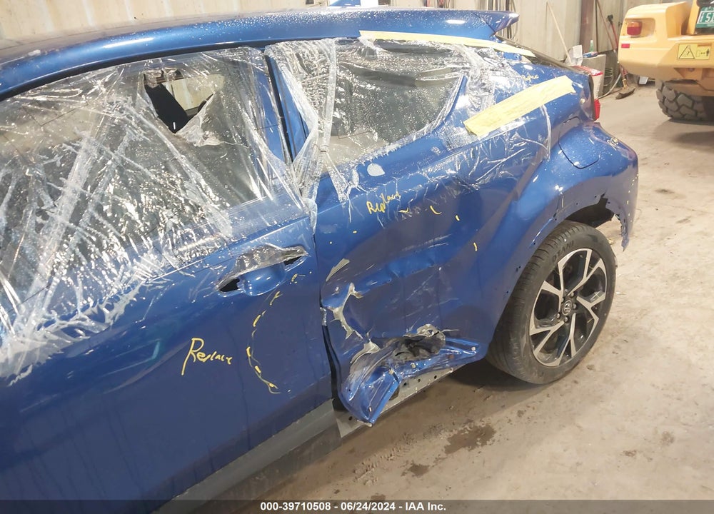 2018 TOYOTA C-HR XLE VIN: JTNKHMBX3J1006370