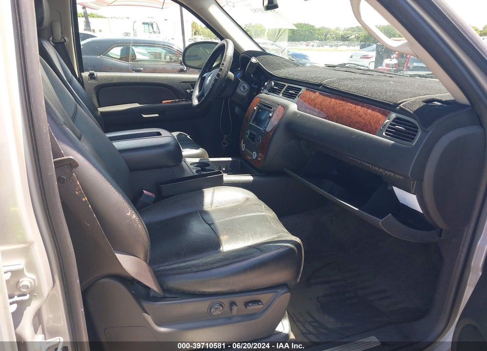 2007 CHEVROLET SUBURBAN 1500 LT VIN: 1GNFK16387J238332