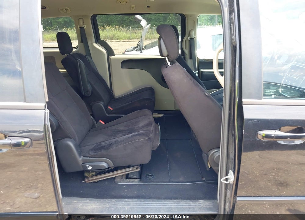 2011 DODGE GRAND CARAVAN EXPRESS VIN: 2D4RN4DG9BR646978