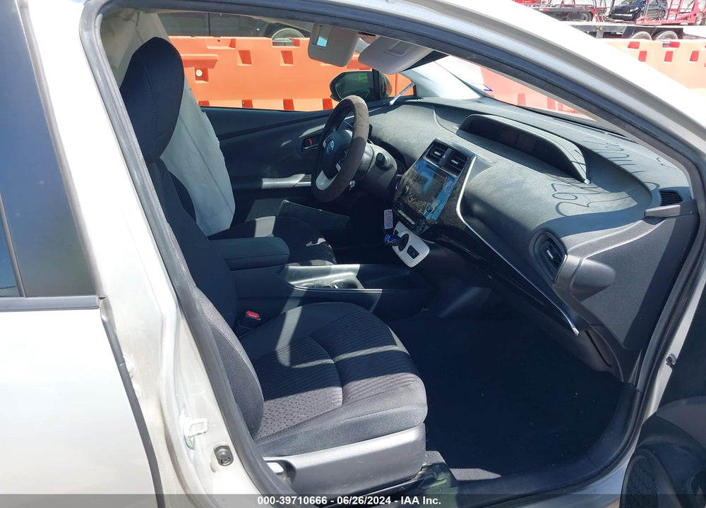 2018 TOYOTA PRIUS TWO VIN: JTDKBRFU2J3590316