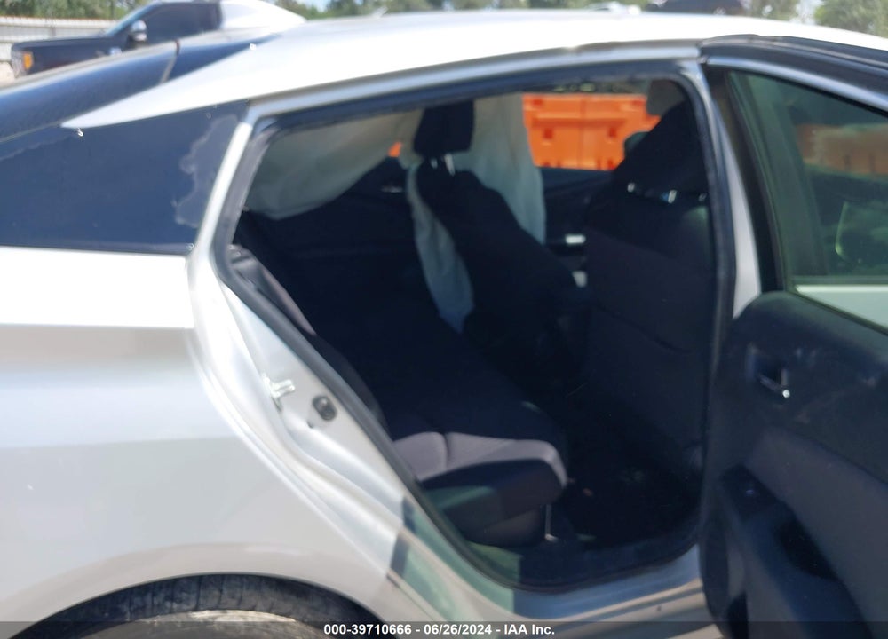 2018 TOYOTA PRIUS TWO VIN: JTDKBRFU2J3590316
