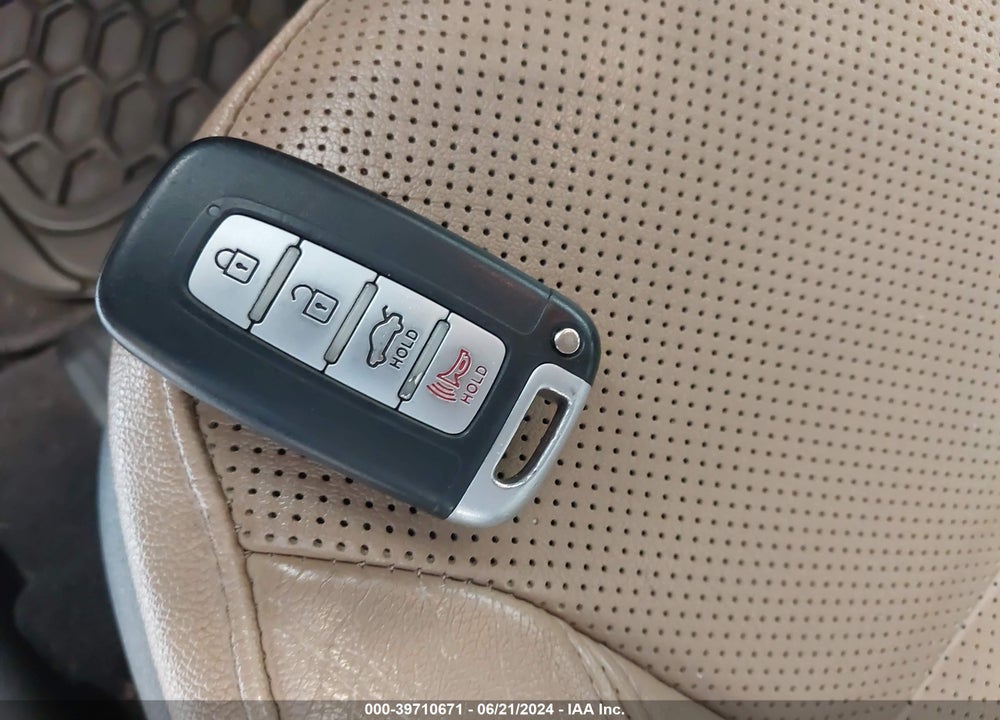 2011 HYUNDAI SONATA HYBRID VIN: KMHEC4A44BA010836